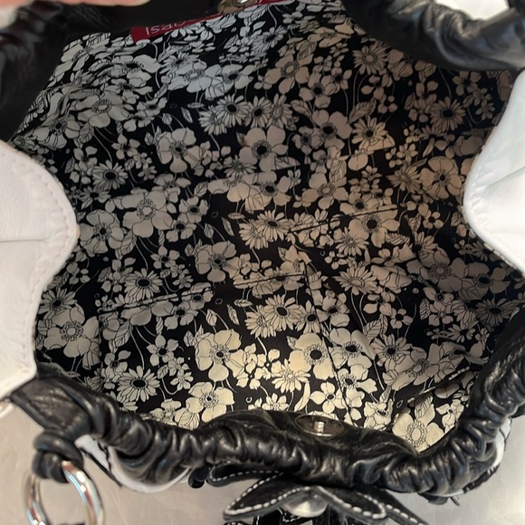 Isabella Fiore Flowers Satchel - Picture 12 of 16